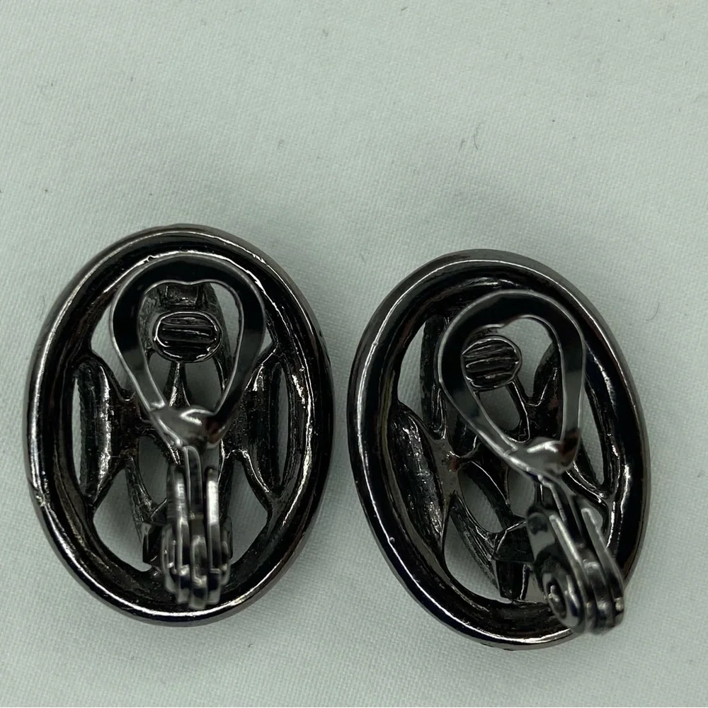 Vintage Monet Oval‎ Clip On Earrings Black Rhinestone Art Deco Style